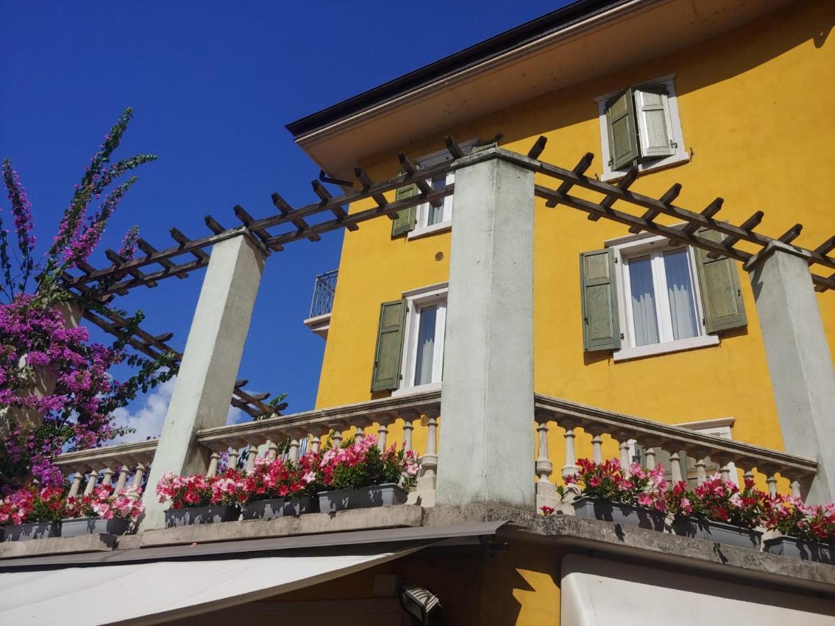 Appartamenti Baia Azzurra 3. Torbole Sul Garda Dış mekan fotoğraf